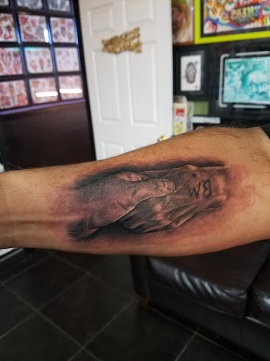 Explore arm tattoo ideas womens, creative tattoo ideas in Albuquerque, available at Por Vida Tattoo