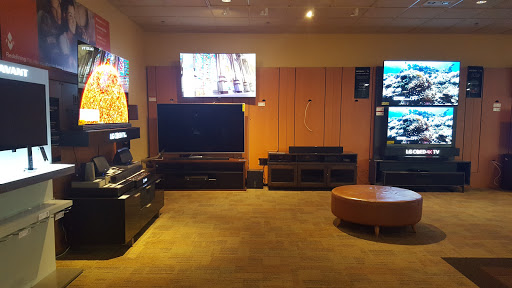 Shopping Mall «The Mall of New Hampshire», reviews and photos, 1500 S Willow St, Manchester, NH 03103, USA