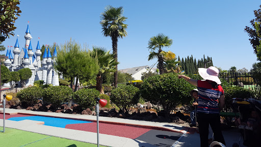 Miniature Golf Course «Golfland», reviews and photos