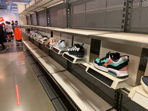 Sporting Goods Store «Nike Factory Store», reviews and photos, 18 West Lightcap Rd #901, Pottstown, PA 19464, USA