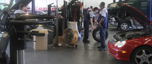 Auto Repair Shop «Chimney Rock Car Care», reviews and photos, 2839 Chimney Rock Rd, Houston, TX 77056, USA