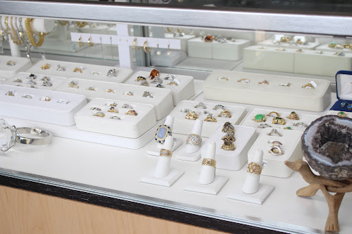 Pawn Shop «Arlington Jewelry & Loan», reviews and photos, 901 W Rand Rd, Arlington Heights, IL 60004, USA