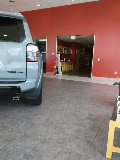 Car Dealer «Toyota of Warsaw», reviews and photos, 448 W 250 N, Warsaw, IN 46582, USA