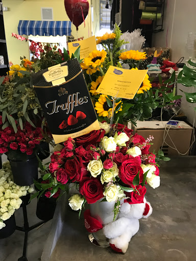 Florist «Flowers By Pouparina», reviews and photos, 7701 W 26th Ave #7, Hialeah, FL 33016, USA