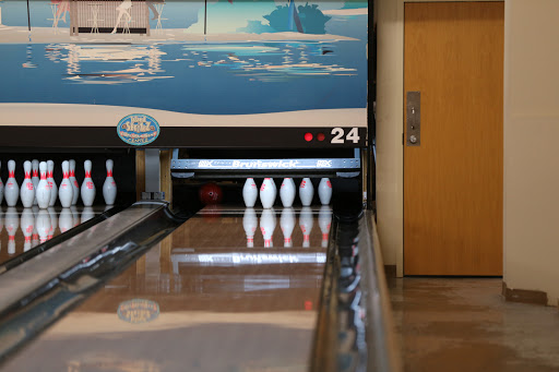 Bowling Alley «Island Strikz Entertainment», reviews and photos, 2302 E Pass Rd, Gulfport, MS 39507, USA