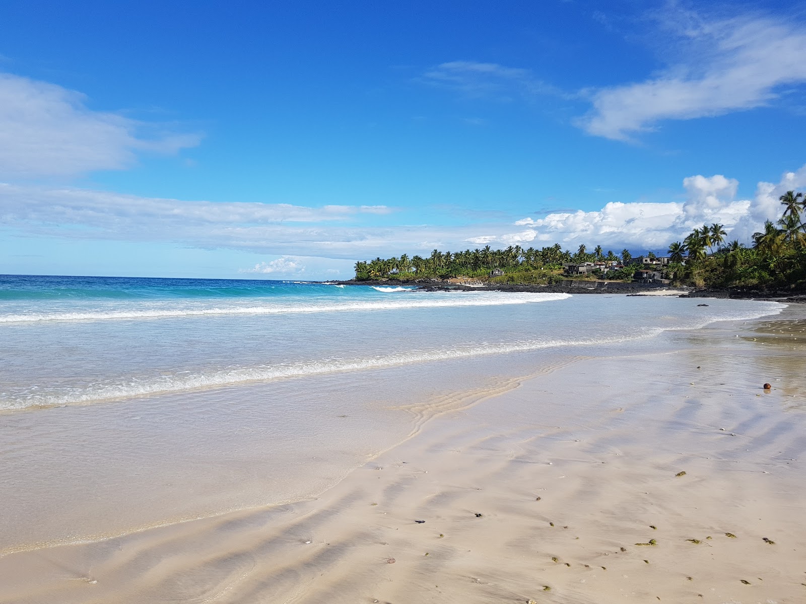 Fotografija Buuni Beach z svetel pesek površino