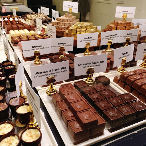 Chocolate Shop «Leonidas -- Love + Chocolate Shop», reviews and photos, 1397 N Main St, Walnut Creek, CA 94596, USA