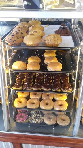 Donut Shop «Yum Yum Donuts», reviews and photos, 5454 Orangethorpe Ave, La Palma, CA 90623, USA