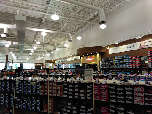 Shoe Store «Famous Footwear», reviews and photos, 18049 NW Evergreen Pkwy, Beaverton, OR 97006, USA