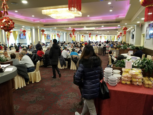 Shopping Mall «The Shops at Queens Crossing», reviews and photos, 136-17 39th Ave, Queens, NY 11354, USA