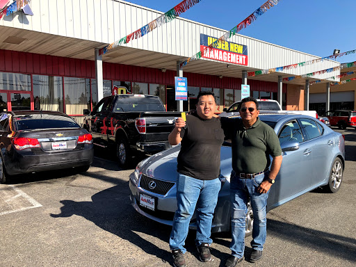 Used Car Dealer «Auto Maxx», reviews and photos, 5272 N Blackstone Ave, Fresno, CA 93710, USA
