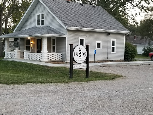 Barber Shop «B W Hair Co & Associates», reviews and photos, 2501 Wheeling Ave, Muncie, IN 47303, USA