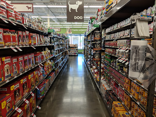 Pet Supply Store «Pet Supplies Plus», reviews and photos, 9 Waukegan Rd, Deerfield, IL 60015, USA