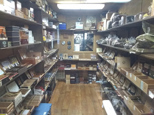 Tobacco Shop «Pipe & Tobacco Shop», reviews and photos, 2908 S University Ave, Little Rock, AR 72204, USA