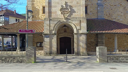 Andre Mariren Jasokundearen Eliza/Iglesia de Nuestra Señora de la Asunción Herriko Plaza, 4, 20550 Aretxabaleta, Gipuzkoa, España