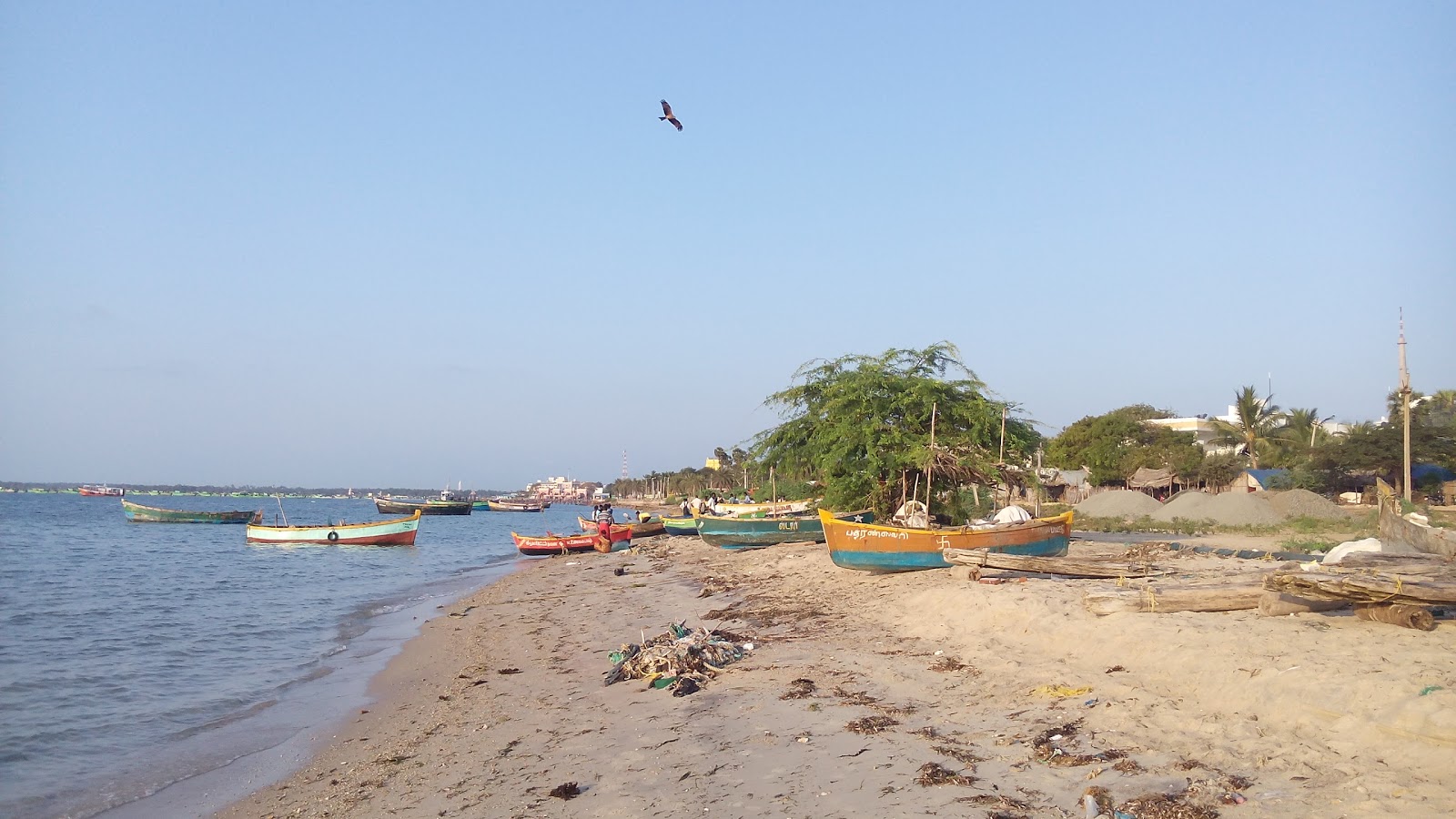 Sangumal Beach, Rameswaram的照片 带有明亮的沙子表面