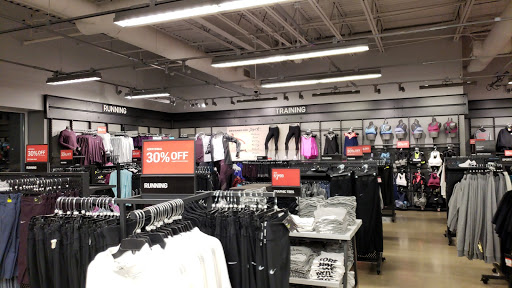 Sporting Goods Store «Nike Factory Store», reviews and photos, 1 Outlet Blvd #600, Wrentham, MA 02093, USA