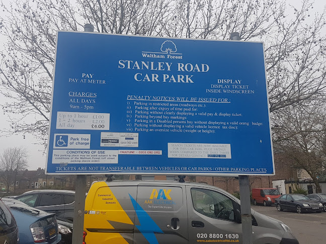 Stanley Road Car Park - Parking garage