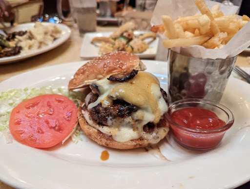 Restaurant «The Cheesecake Factory», reviews and photos, 2223 N Westshore Blvd, Tampa, FL 33607, USA