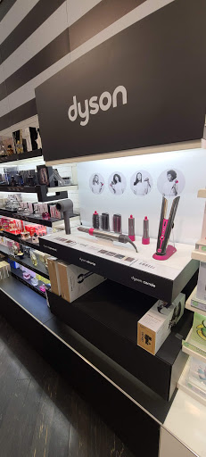 Cosmetics Store «SEPHORA», reviews and photos, 100 Cambridgeside Pl, Cambridge, MA 02141, USA