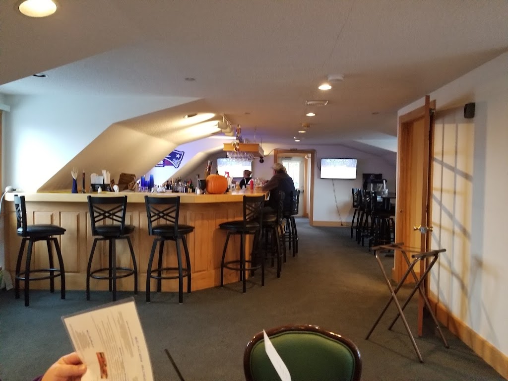 The Beacon Bar and Grill 04605