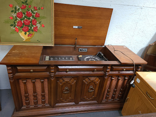 Building Materials Store «American Architectural Salvage», reviews and photos, 23 W Main St, Mt Pleasant, PA 15666, USA