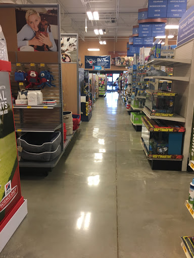 Pet Supply Store «PetSmart», reviews and photos, 2102 W Union Blvd #22A, Bethlehem, PA 18018, USA