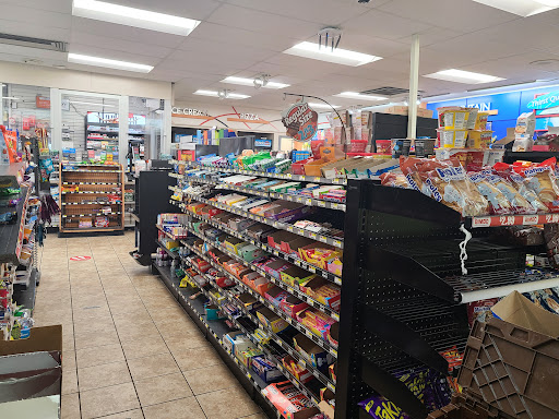 Liquor Store «Greenway Liquors», reviews and photos, 105 W Grant St, Minneapolis, MN 55403, USA