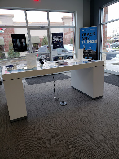 Cell Phone Store «AT&T Authorized Retailer», reviews and photos, 1346 N State St, Greenfield, IN 46140, USA