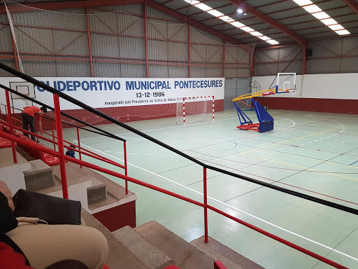 Polideportivo municipal de Pontecesures en Pontecesures