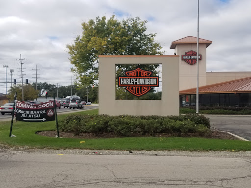 Motorcycle Dealer «Lake Shore Harley-Davidson», reviews and photos, 14000 W Rockland Rd, Libertyville, IL 60048, USA