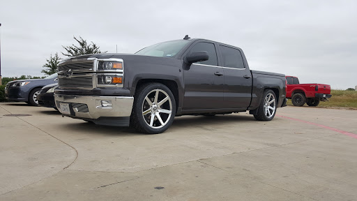 Tire Shop «Discount Tire Store - Roanoke, TX», reviews and photos, 1330 US-377, Roanoke, TX 76262, USA