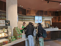 Atmosphère du Restaurant servant le petit-déjeuner Starbucks à Lyon - n°9
