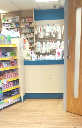 Reviews of Rowlands Pharmacy Holt Road in Wrexham - Pharmacy