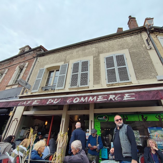 Le Cafe Du Commerce à Toucy