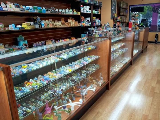 Tobacco Shop «The Hideaway Smoke Shop», reviews and photos, 5275 Red Bug Lake Rd #125, Winter Springs, FL 32708, USA