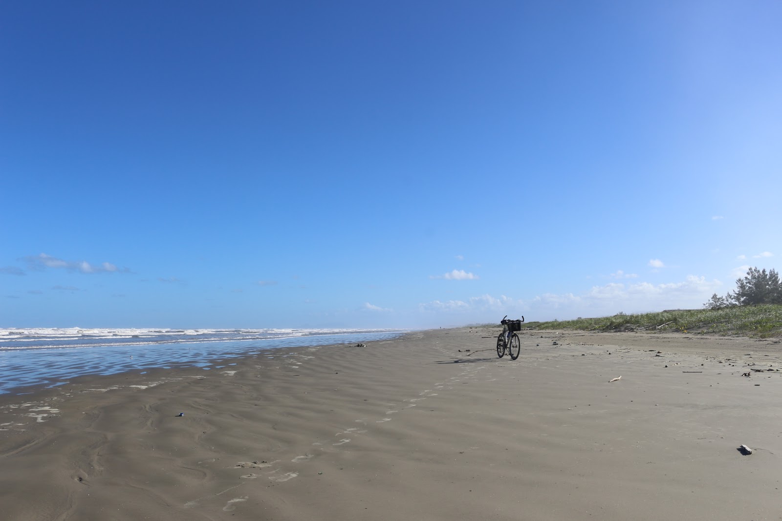 Foto de Praia Balneário Flor de Iguape - lugar popular entre os apreciadores de relaxamento