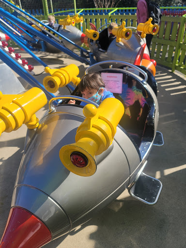 Shopping Mall «Looney Tunes Mall - Six Flags Over Texas», reviews and photos, 2201 E Road to Six Flags St, Arlington, TX 76011, USA