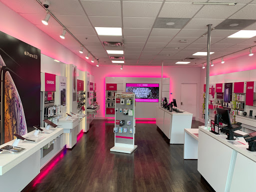 Cell Phone Store «T-Mobile», reviews and photos, 5232 Dempster St, Skokie, IL 60077, USA