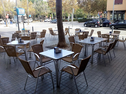 Restaurante la Buena Vida - Carrer de les Germanies, 2, 46910 Sedaví, Valencia, Spain