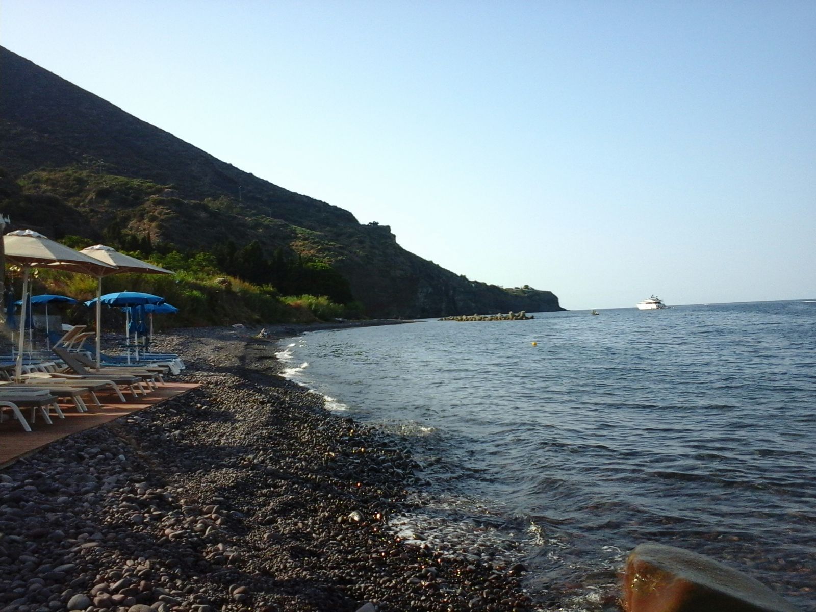Fotografija Salina beach z sivi kamenček površino