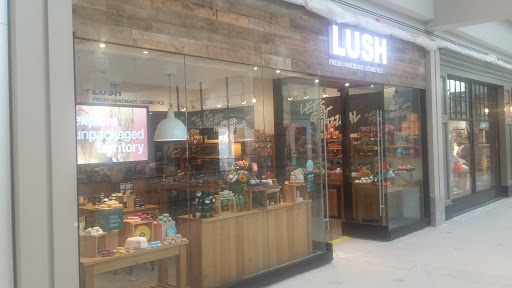 Cosmetics Store «Lush», reviews and photos, 10 Rosedale Shopping Center, Roseville, MN 55113, USA