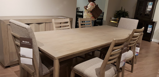 Furniture Store «Art Van Furniture - Ann Arbor», reviews and photos, 425 E Eisenhower Pkwy, Ann Arbor, MI 48108, USA