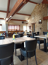 Atmosphère du Restaurant français Centre Routier de Bonsecours à Sévérac-d'Aveyron - n°16