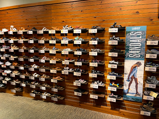 Sporting Goods Store «Bass Pro Shops», reviews and photos, 8200 Dean Martin Dr, Las Vegas, NV 89139, USA