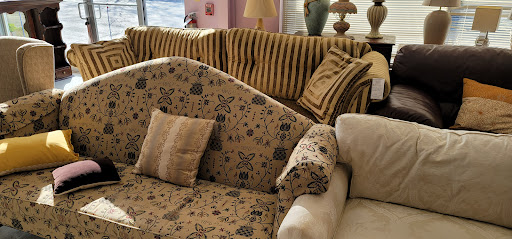 Thrift Store «WINGS Resale Store», reviews and photos, 300 W Golf Rd, Schaumburg, IL 60195, USA