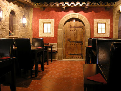 Restaurante vegetariano La olivera Calle Ent., 5, 22193 Nueno, Huesca, España