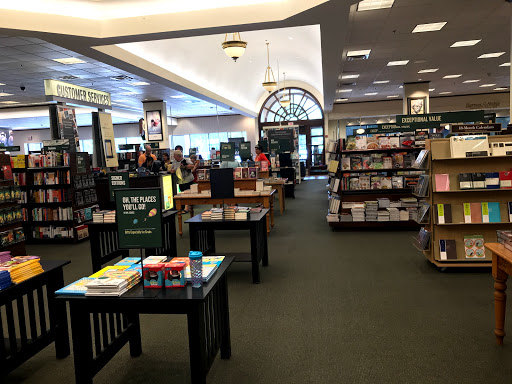 Book Store «Barnes & Noble», reviews and photos, 11802 Dale Mabry Hwy, Tampa, FL 33618, USA
