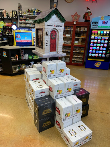 Liquor Store «Esplanade Wine & Spirits», reviews and photos, 2948 W Euclid Ave, Arlington Heights, IL 60005, USA