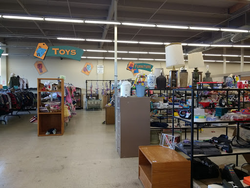 Thrift Store «Thrift Town», reviews and photos, 410 El Camino Ave, Sacramento, CA 95815, USA